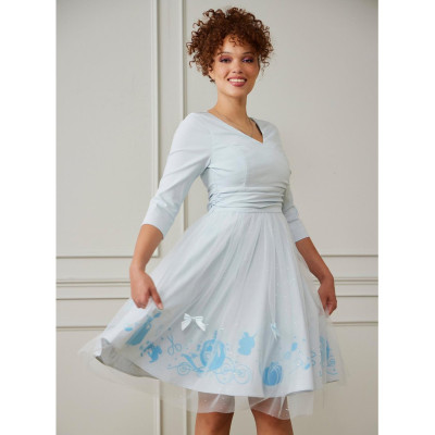 Her Universe Disney Cinderella Ribbon Mesh Robe - Import Septembre 202534452995_hi?$productMainDesktop$&fmt=auto1234534452995