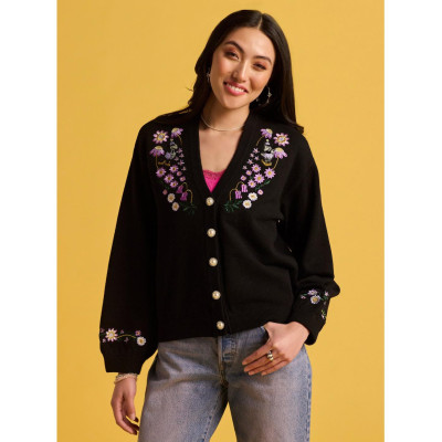 Her Universe Disney Minnie Mouse Flower Garden Cardigan - Import Octobre 202533290110_hi?$productMainDesktop$&fmt=auto123453329