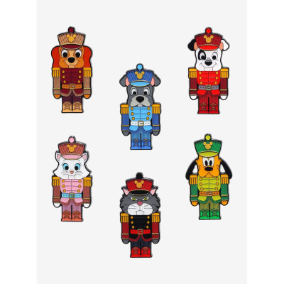 Loungefly Disney Animal Nutcracker Blind Box Enamel Pin - Import Décembre 202534557459_hi?$productMainDesktop$&fmt=auto123453455