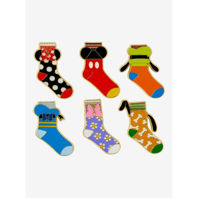 Loungefly Disney Mickey and Friends chaussettes Blind Box Enamel Pin - Import Décembre 202534923143_hi?$productMainDesktop$&fmt