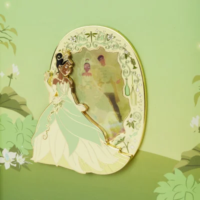 Disney Loungefly Collector Box Pin Princess And The Frog Tiana Lenticular 