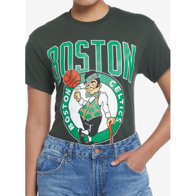 Her Universe NBA Boston Celtics T-Shirt - Préco Juin 202520240291_hi?$productMainDesktop$&fmt=auto1234520240291