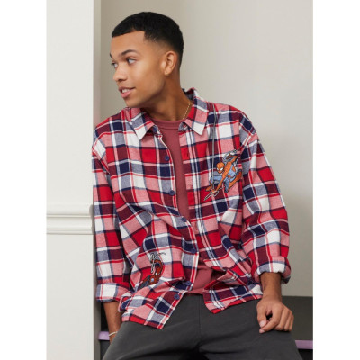 Our Universe Marvel Spider-Man Patches boutonné Flannel Shirt - Préco Juin 202519516251_hi?$productMainDesktop$&fmt=auto12345195