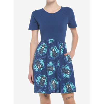 Her Universe Doctor Who TARDIS Dress - Import Juin 202518099189_hi?$productMainDesktop$&fmt=auto1234518099189
