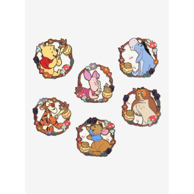 Disney Winnie l'Ourson Character Wreaths Blind Box Pins - Import Juillet 202533864833_hi?$productMainDesktop$&fmt=auto123453386